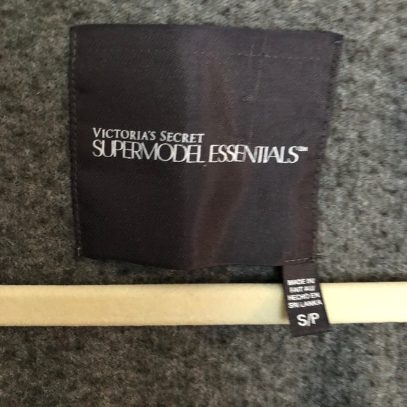 Victoria Secret Supemodel Essentials Sweatshirt - Picture 4 of 7